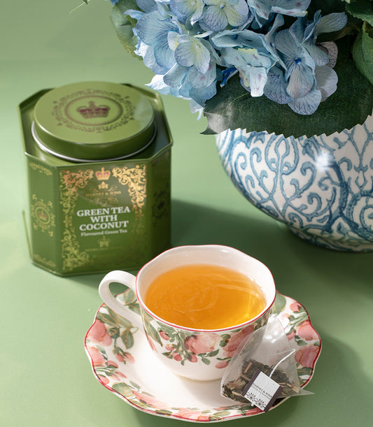 Green Tea with Coconut, Ginger and Vanilla, HRP Tin of 30 Sachets