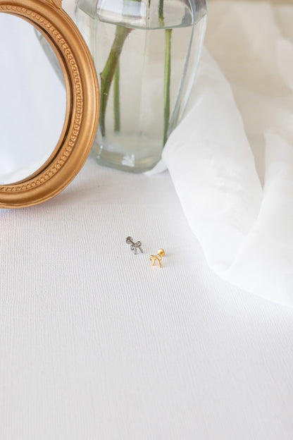 Bow Flat Back Stud