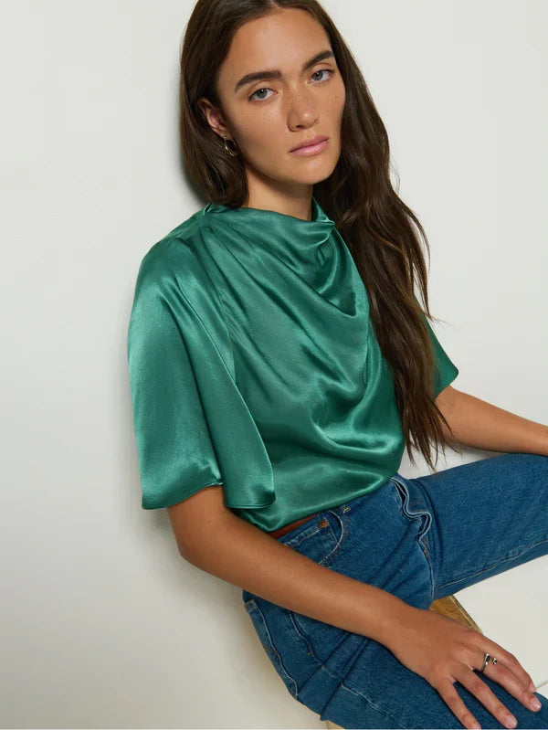 Nation Karine Cowl