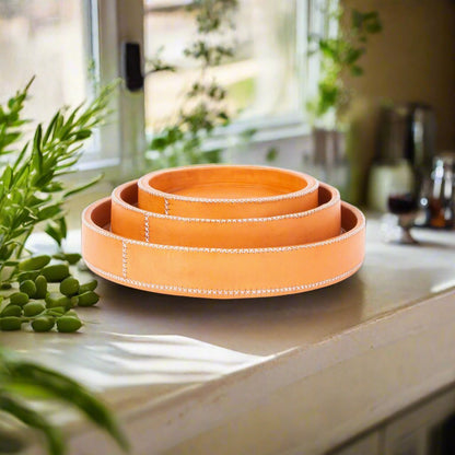 Cerro | 10.5" Round Cedar & Leather Tray