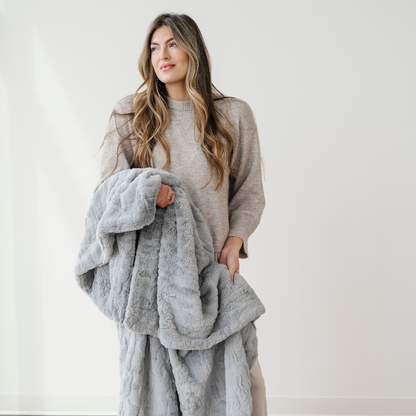 PATTERNED FAUX FUR XL THROW BLANKETS